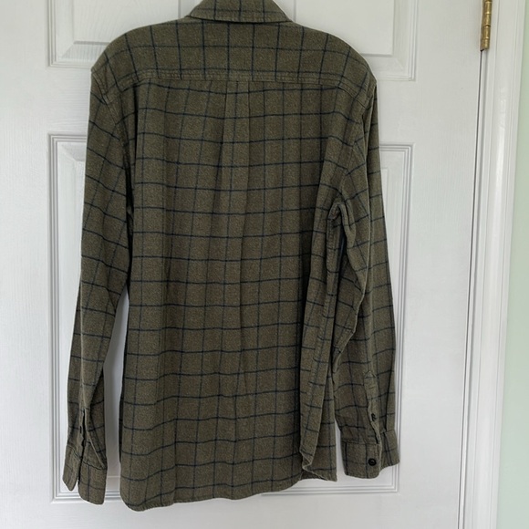 GAP Olive Checkered Long Sleeve Shirt - Picture 2 of 3